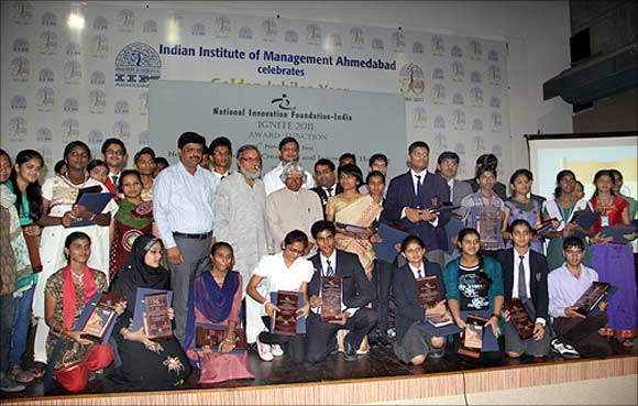 A.P.J. Abdul Kalam with the young innovators.