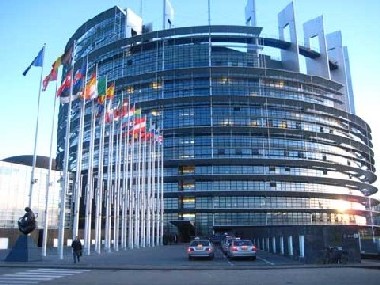 The draft law needs the approval of the European parliament and member states before coming into effect.