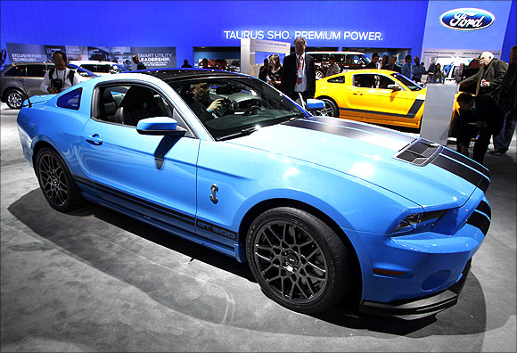2013 Ford Mustang Shelby GT500.