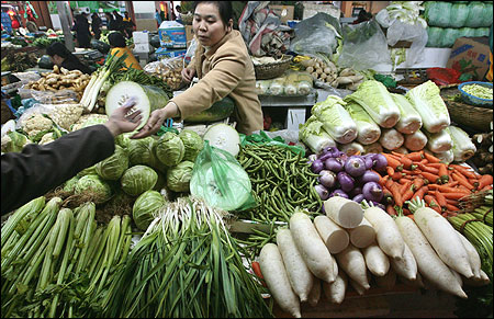 Food inflation falls sharply to 9.01%