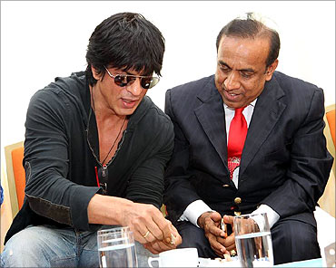 Superstar Shah Rukh Khan with Ravi Pillai.