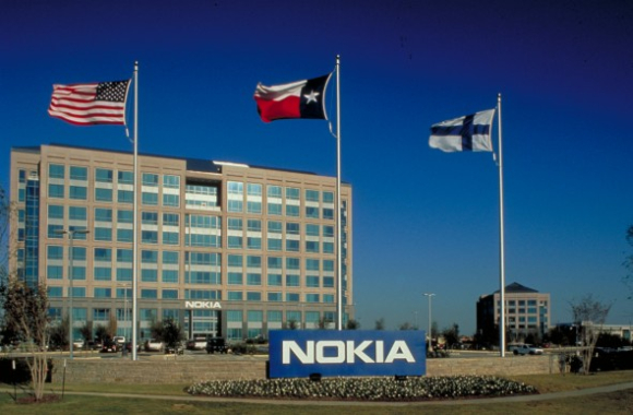 Nokia to axe 4,000 jobs at smartphone plants