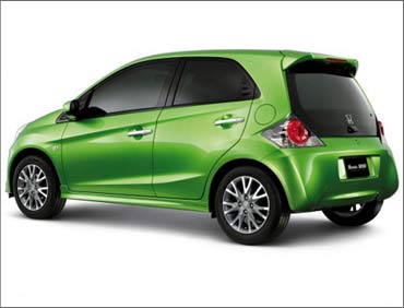 Honda Brio launched @ Rs 395,000!