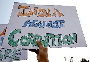 'Corruption, scandals impair India's business environment'