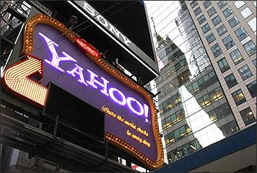 Yahoo says case against it is motivated, seeks dismissal