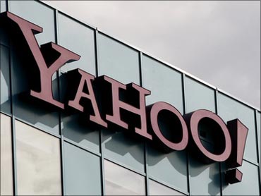 Yahoo says case against it is motivated, seeks dismissal