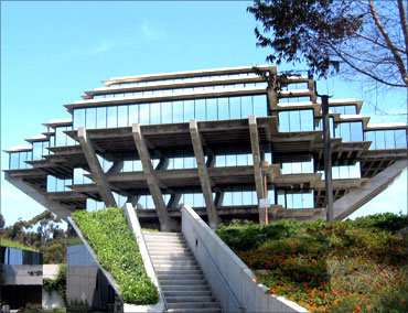 UCSD Geisel Library.