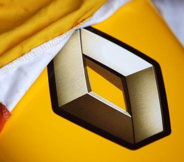 Renault logo.