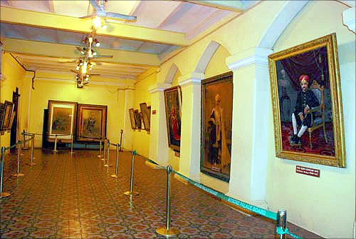 Picture gallery inside the palace.