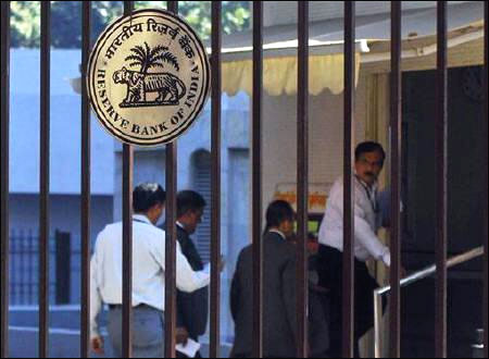 RBI cuts rate but loans won't be cheaper right away