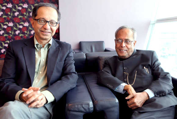 Pranab Mukherjee with Kaushik Basu, Chief Economic Advisor to the Government of India.