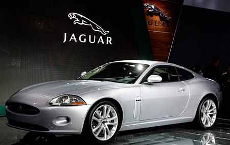 Jaguar to unveil F-Type at Paris Motor Show in September