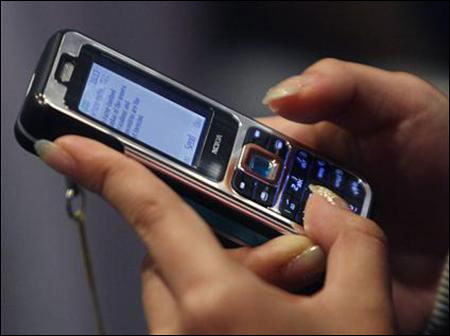 Mobile cos see 7-8% revenue loss due to curb on SMSes