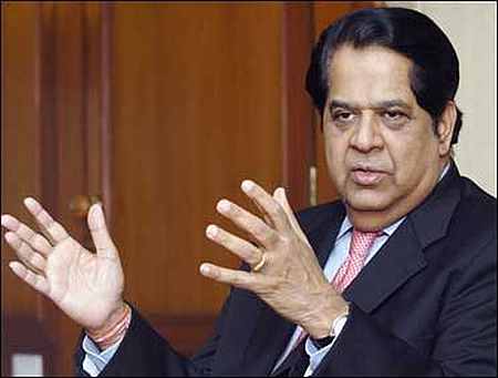 Kamath disagrees with SBI Chairman, says CRR is not an issue