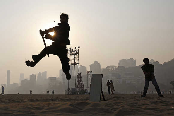 A game of cricket in Mumbai