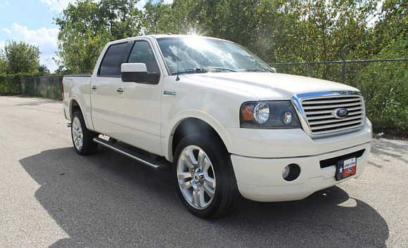 Ford F-150 Limited SuperCrew 4x4.