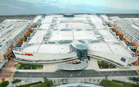 The mall opened on May 21, 2006.