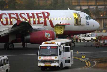 Cash-strapped Kingfisher starts operating new flight schedule