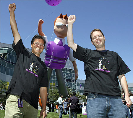 Jerry Yang (L) and David Filo celebrate the launch of the new Yahoo! Mail.