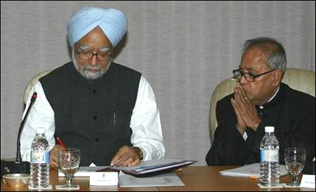 'Probably Pranab Mukherjee knows more about India than Manmohan Singh'