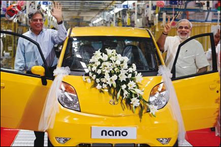 Ratan Tata with Narendra Modi at the Nano plant.