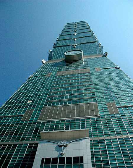 This is the world's TALLEST GREEN building