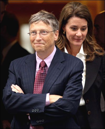 Bill Gates with wife Melinda Gates.