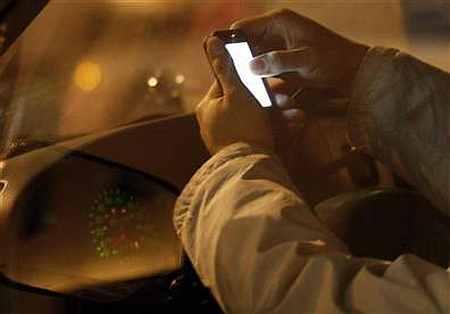 India: Mobile phone sales cross 50 mn mark in Jan-Mar