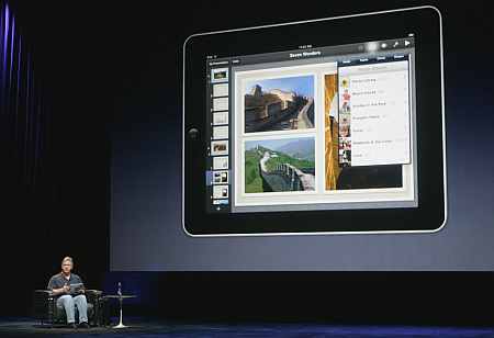Phil Schiller, Senior Vice President of product Marketing for Apple, introduces the iWork publishing application.