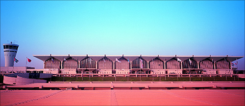 Historic photos of Dubai International Airport