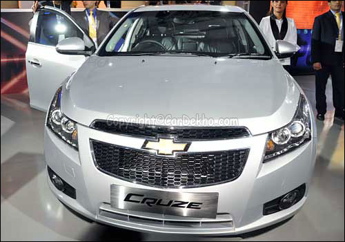 A new more powerful Chevrolet Cruze finally drives in