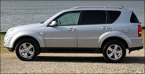 Side view of Rexton.