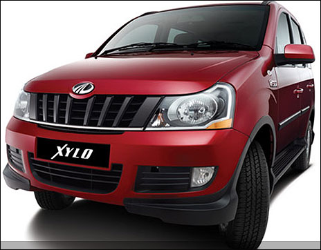 Which is better? The new Xylo or Tata Storme