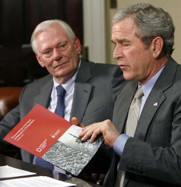 Herb Kelleher, right, with former US president George W Bush.