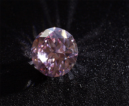 he Martian Pink, a 12.04-carat Fancy Intense pink (Type IIa) diamond