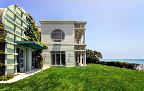 Former Yahoo CEO's amazing home on sale!
