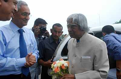 Kalam urges IITians to become job generators