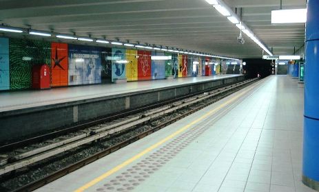 Platforms of Heizel/Heysel station, Brussels Metro.