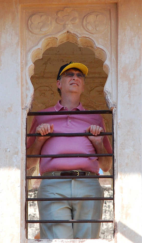 Bill Gates stands at the Mehrangadh Fort in Jodhpur.