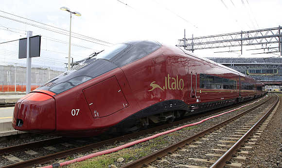 11 incredibly fast trains in the world