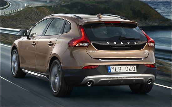 Volvo to launch V40 Cross Country in India