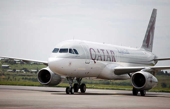 A Qatar Airways Airbus A320.