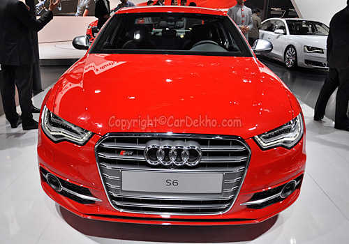 A view of Audi S6.