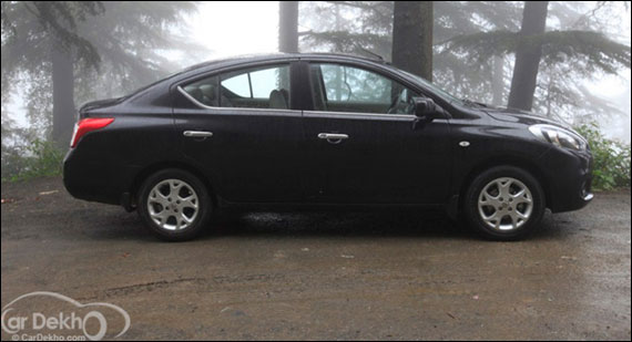 Which car is better: Renault Scala or Nissan Sunny?