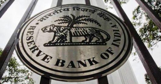 Banks and MFs are earning abnormally high returns in money markets by breaching RBI rules.