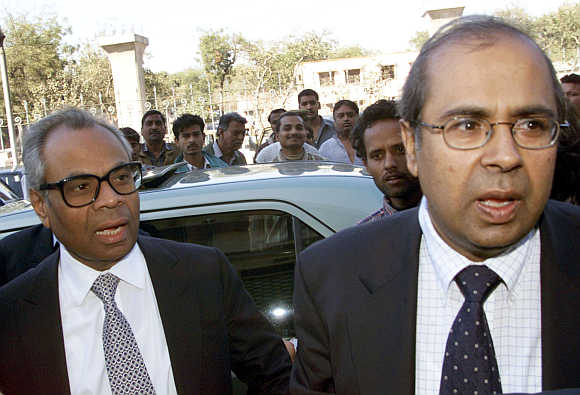 Srichand Hinduja, left, with Gopichand, right, in New Delhi.