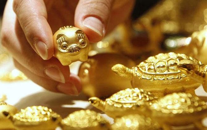 Be brave: Go for equities, shun gold