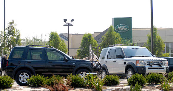 Range Rover SUV's at a Jaguar and Land Rover car dealership in Louisville, Kentucky.