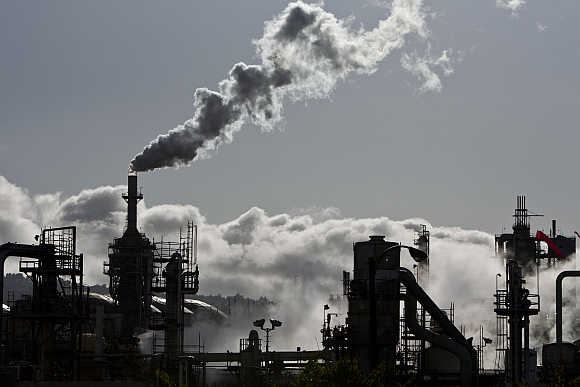 Smoke is released into the sky at the ConocoPhillips oil refinery in San Pedro, California.