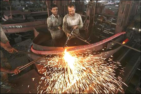 Nov industrial output contracts 0.1%